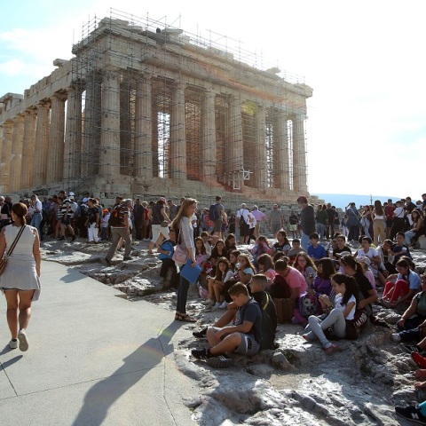 Ανοίγει η πλατφόρμα υποβολής αιτήσεων για μετεκπαίδευση στους τουριστικούς κλάδους