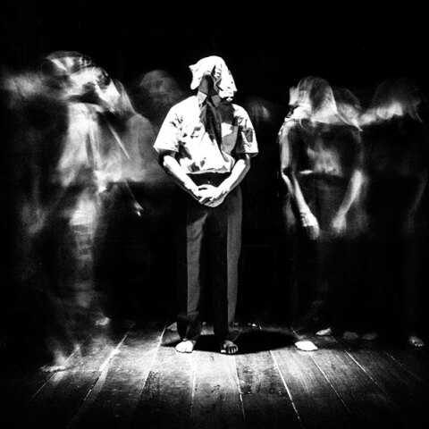 «Εάν αυτό είναι ο Άνθρωπος», του Primo Levi, στο θέατρο Tempus Verum