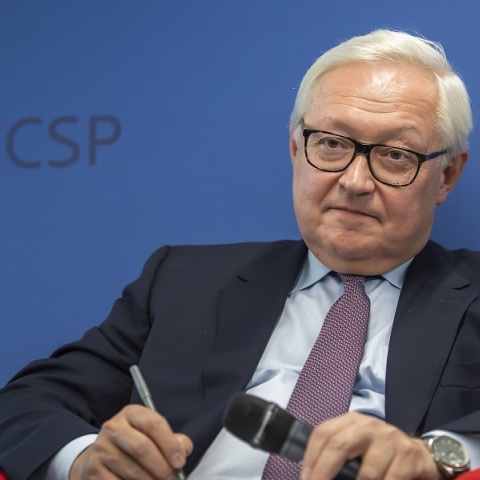 Η Ρωσία δεν θέλει ανάμιξη των ΗΠΑ στην Ουκρανία και προειδοποιεί