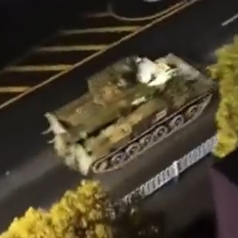 Τανκς στους δρόμους της Κίνας ξυπνούν μνήμες Τιεν Αν Μεν (βίντεο)