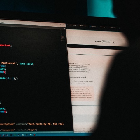 Στη Βουλή το νομοσχέδιο για τις παρακολουθήσεις - Μέχρι 10 χρόνια φυλακή για παράνομα λογισμικά