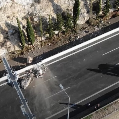 Λέκκας για Κακιά Σκάλα: Μεγάλη η πιθανότητα κατολίσθησης για ένα χιλιόμετρο