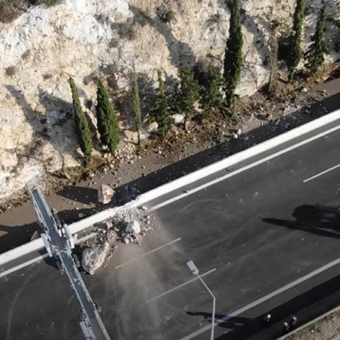 Αθηνών - Κορίνθου: Δόθηκε στην κυκλοφορία η δεξιά λωρίδα