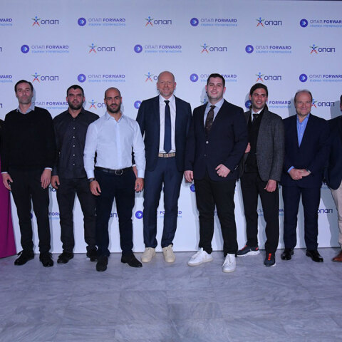 Οι εκπρόσωποι των νέων εταιρειών του προγράμματος ΟΠΑΠ Forward με τον Γιαν Κάρας, Διευθύνοντα Σύμβουλο του ΟΠΑΠ