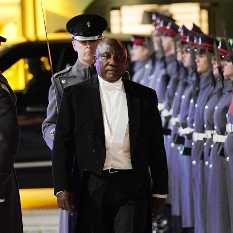 Νότια Αφρική - Μυστηριώδης κλοπή εκατομμυρίων που έκρυβε ο πρόεδρος στον καναπέ του