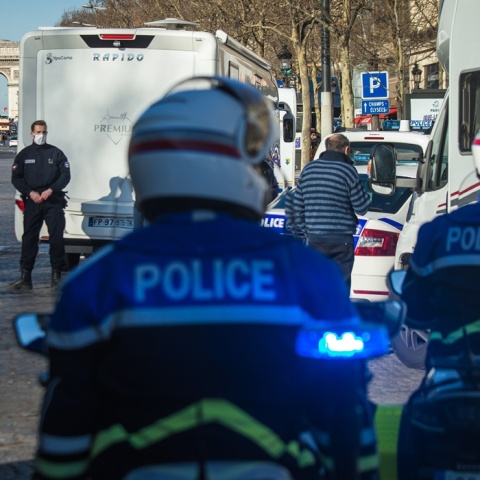 Αστυνομία και περιπολικά στη Γαλλία