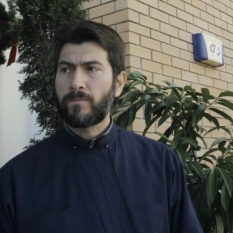 Νέα αντίδραση π. Αντώνιου:  «Τα ράσα μου δεν έχουν τσέπες»