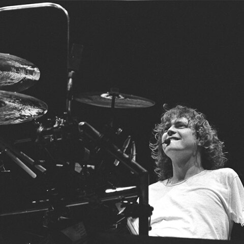 Ο Ρικ Άλεν σε συναυλία των Def Leppard το 1987