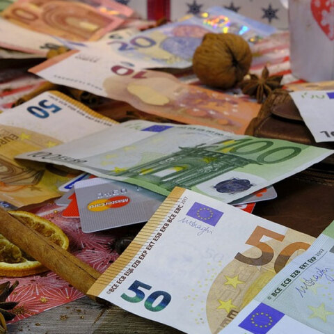 Το δώρο Χριστουγέννων ΟΑΕΔ μπαίνει σήμερα Δευτέρα 5 Δεκεμβρίου 2022 από τη ΔΥΠΑ