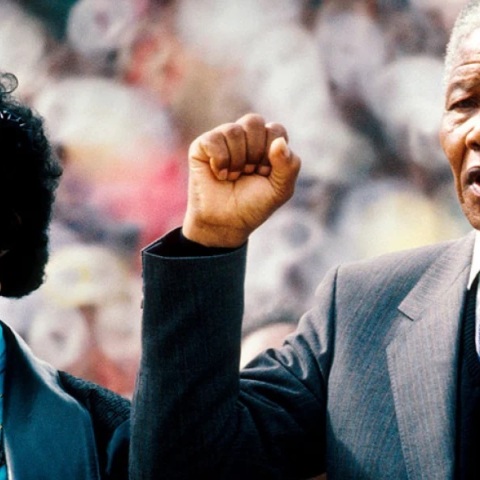 Σαν σήμερα 5 Δεκεμβρίου πέθανε ο Νέλσον Μαντέλα