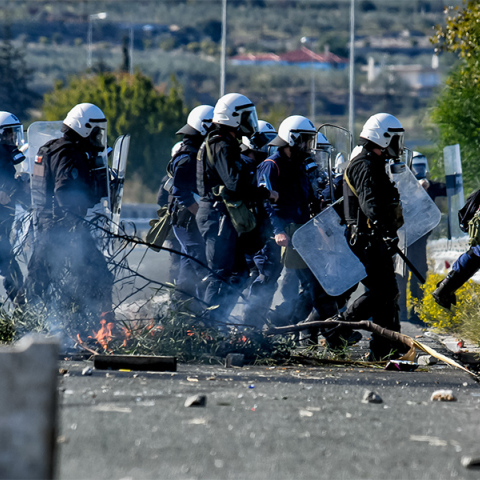 Ένταση με Ρομά στην Εθνική Αθηνών-Κορίνθου