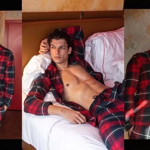 Ο Βασίλης Μίχας με Μακριά Φανελένια Πιτζάμα με Κόκκινο Σκωτσέζικο Καρό Print.