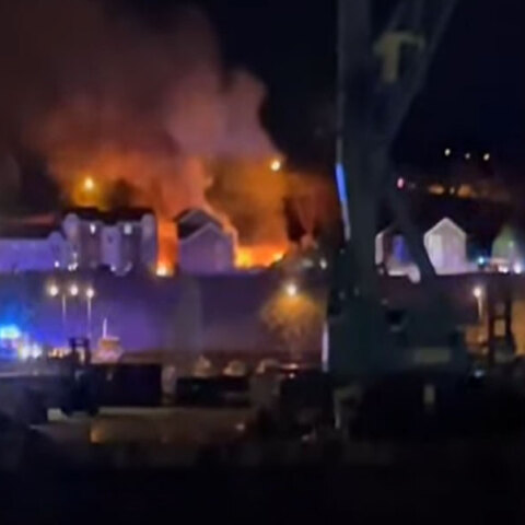 Κόλαση φωτιάς στο νησί Τζέρσεϊ στη Βρετανία μετά την ισχυρή έκρηξη
