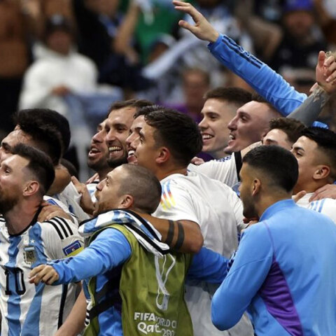 Η Αργεντινή του Μέσι απέκλεισε την Ολλανδία και πήγε στα ημιτελικά του Μουντιάλ του Κατάρ