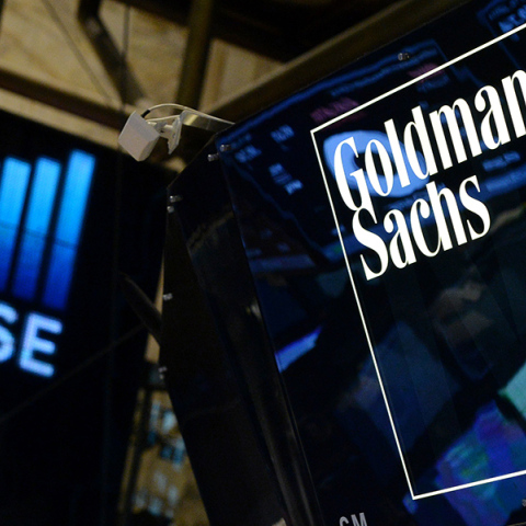 Σχέδιο χιλιάδων απολύσεων ετοιμάζει η Goldman Sachs