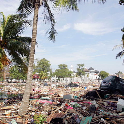 Περιοχή στην Ινδονησία μετά το τσουνάμι