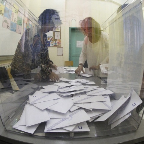 Εκλογές: Κάλπες με τους καταλόγους της απογραφής - Η επικρατέστερη ημερομηνία