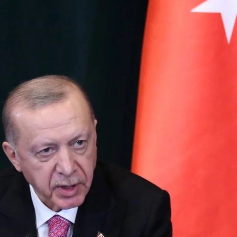 O Ερντογάν κατήργησε τα όρια ηλικίας συνταξιοδότησης