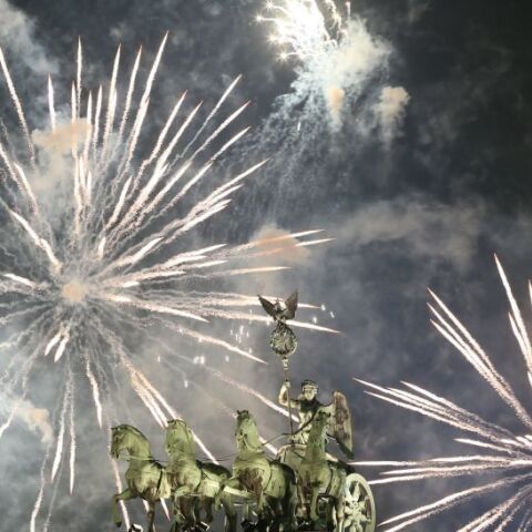 Γερμανία: Με πάρτι και πυροτεχνήματα και πάλι η Πρωτοχρονιά