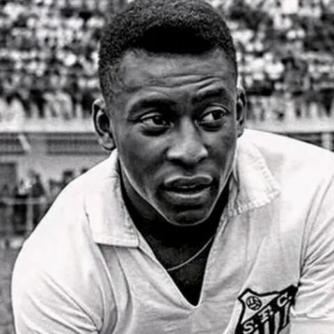 Πελέ: Η Σάντος δεν θα αποσύρει για πάντα τη φανέλα με το «10»