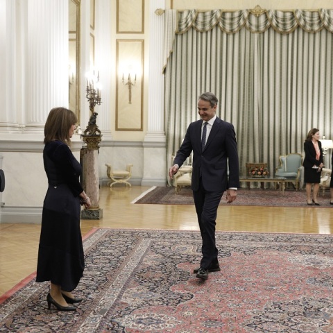 ΕΥΧΕΣ ΓΙΑ ΤΟ ΝΕΟ ΕΤΟΣ ΣΤΗΝ ΠτΔ ΚΑΤΕΡΙΝΑ ΣΑΚΕΛΛΑΡΟΠΟΥΛΟΥ ΑΠΟ ΕΚΠΡΟΣΩΠΟΥΣ ΤΗΣ ΠΟΛΙΤΙΚΗΣ, ΣΤΡΑΤΙΩΤΙΚΗΣ, ΘΡΗΣΚΕΥΤΙΚΗΣ ΚΑΙ ΠΝΕΥΜΑΤΙΚΗΣ ΗΓΕΣΙΑΣ