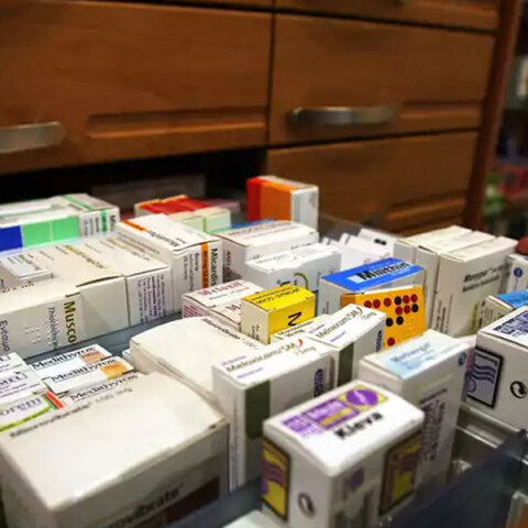 Ολένα και μεγαλύτερες ελλείψεις φαρμάκων στα φαρμακεία στην Ελλάδα