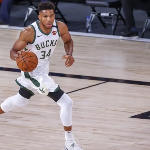 Γιάννης Αντετοκούνμπο: Εξωγήινος με career high 55 πόντων