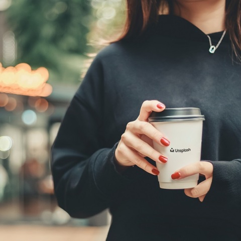 Καφές στο χέρι: Πόσο αυξήθηκε τα τελευταία δύο χρόνια