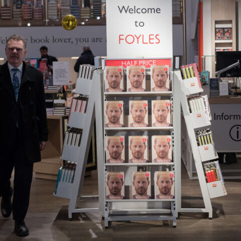 Sky News: Το «Ρεζέρβα» του πρίγκιπα Χάρι πιάνει το γρηγορότερο ρεκόρ πωλήσεων, για βιβλίο μη μυθοπλασίας