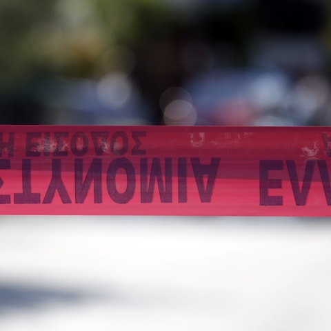 Κορδέλα της αστυνομίας με την οποία έχει απαγορευτεί η πρόσβαση πολιτών σε σημείο όπου εκτυλίχθηκε περιστατικό