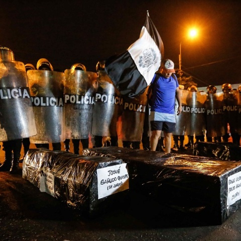 Πολιτική κρίση στο Περού: Κηρύσσεται κατάσταση έκτακτης ανάγκης στη Λίμα (2)	