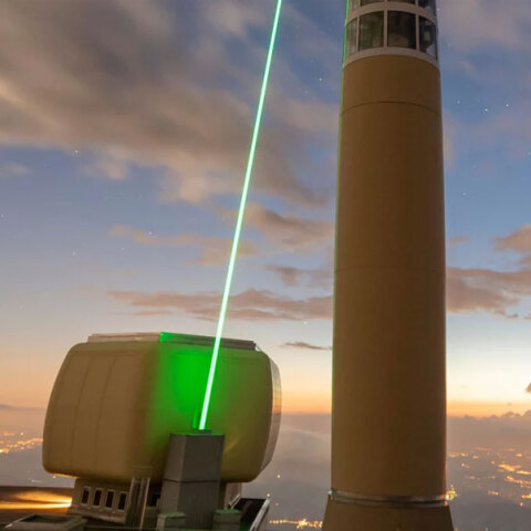 Το πρώτο αλεξικέραυνο λέιζερ που διώχνει μακριά τους κεραυνούς
