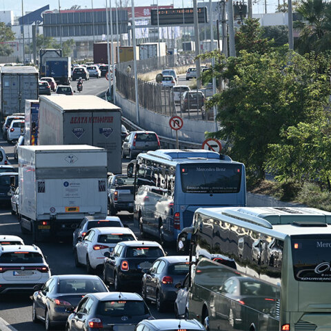 Κίνηση στους δρόμους της Αθήνας