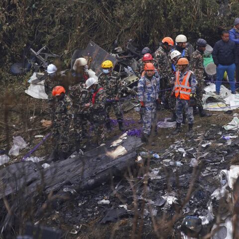 Βίντεο: Η αεροπορική τραγωδία στο Νεπάλ στο κινητό ενός από τους επιβάτες