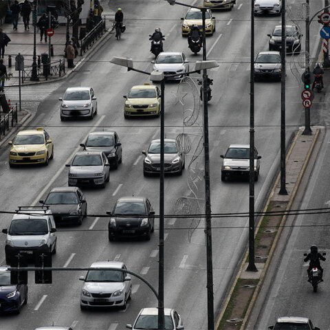 Κίνηση στους δρόμους της Αθήνας