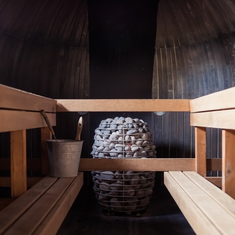 Will the UK warm to Finland's naked sauna diplomacy