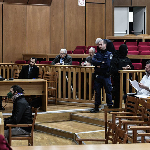 Στη δίκη της Χρυσής Αυγής αποφασίστηκε η βίαιη προσαγωγή της συντρόφου του Παύλου Φύσσα