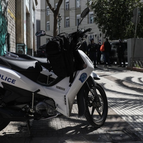 Θεσσαλονίκη: «Τον πέρασαν για αστυνομικό» και του έκαψαν το δίκυκλο μοτοποδήλατο