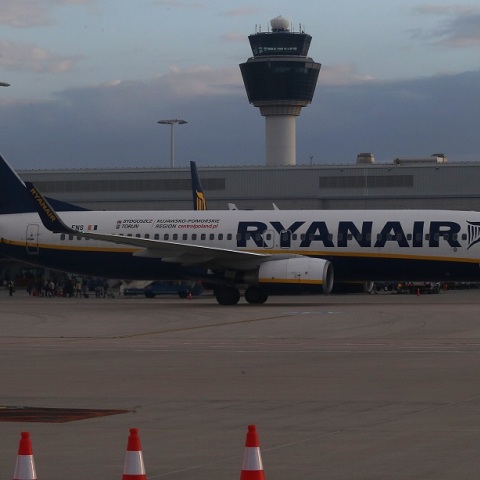 «Ελευθέριος Βενιζέλος»: Εκκενώθηκε το αεροπλάνο που έστειλε σήμα για βόμβα - Καθαρός ο πρώτος έλεγχος