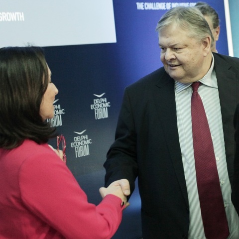 Κόντρα Διαμαντοπούλου-Βενιζέλου για εκδήλωση με τον τίτλο «Μένουμε Ευρώπη» -«Βαγγέλη, εκπλήσσομαι...» 