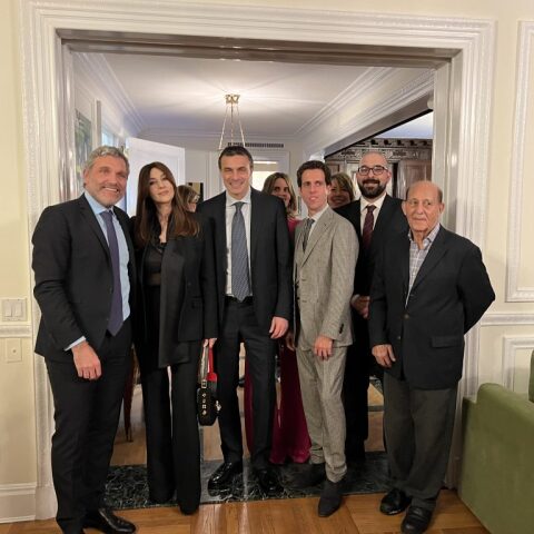 Μόνικα Μπελούτσι: Επισκέφθηκε το Γενικό Προξενείο της Ελλάδας στη Νέα Υόρκη