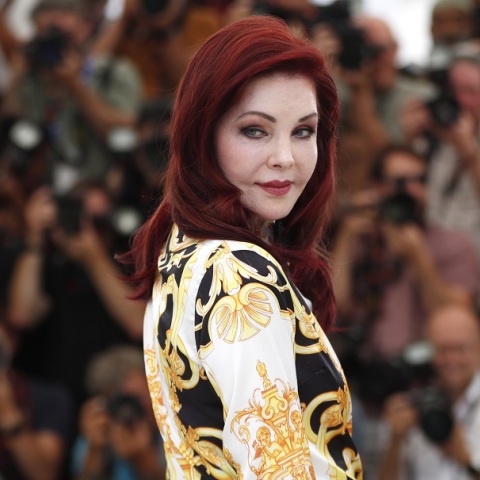 Priscilla Presley: Προσβάλλει τη διαθήκη της Lisa Marie