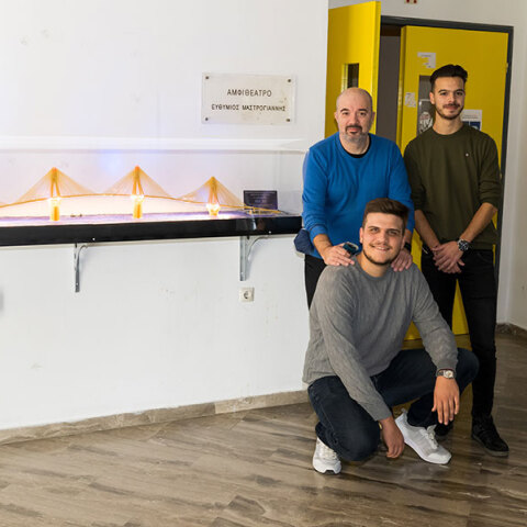 Η γέφυρα Ρίου - Αντιρρίου από ζυμαρικά που κατασκεύασαν οι φοιτητές στην Πάτρα