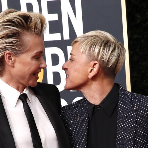 Έλεν Ντε Τζενέρις και Πόρσια Ντε Ρόσι: Οι διάσημοι καλεσμένοι στους γαμήλιους όρκους τους