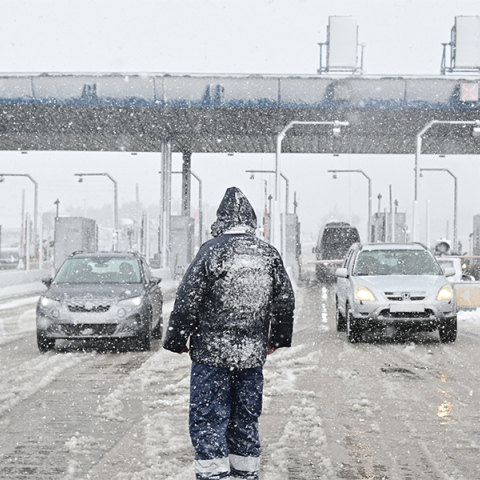 Κλειστός δρόμος λόγω χιονόπτωσης