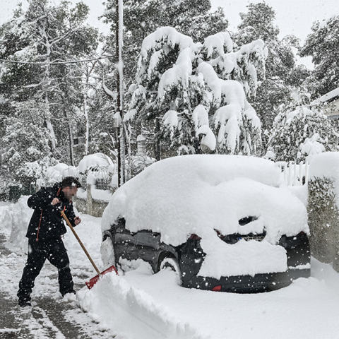 Χιόνια στα βόρεια προάστια της Αττικής