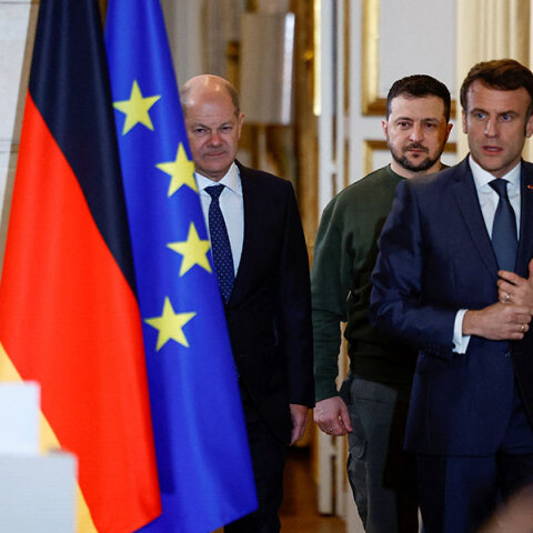 Όλαφ Σολτς, Βολοντίμιρ Ζελένσκι και Εμανουέλ Μακρόν στα Ηλύσια Πεδία