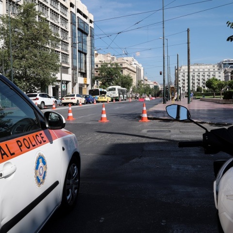 Πανεπιστημίου: Οδηγός ταξί άφησε ύποπτη μπαγκαζιέρα