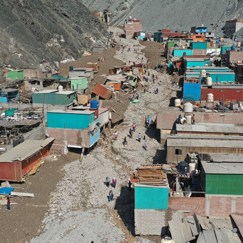 Αυξάνονται οι νεκροί από τις φονικές κατολισθήσεις στο Περού