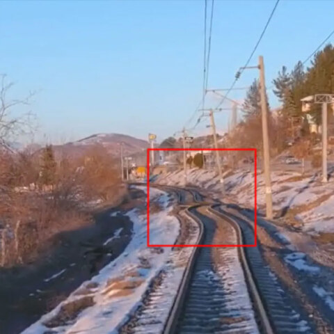 Το σημείο όπου λύγισαν οι γραμμές του τρένου στην Τουρκία μετά τον σεισμό